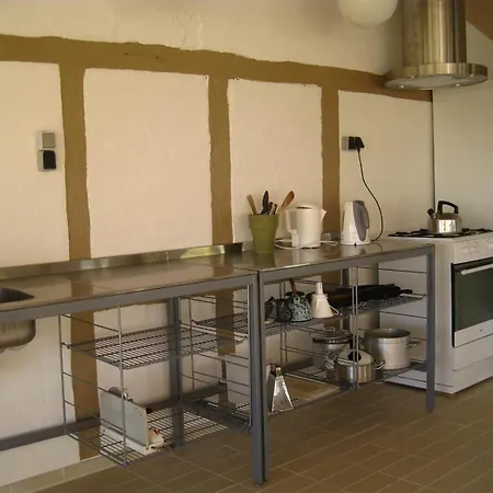 Den Sorte Friluftshytte Pa Skaro Campsite Svendborg